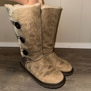 *Authentic UGG Bailey Button Triplet Bomber Boots, Brown, Size 8